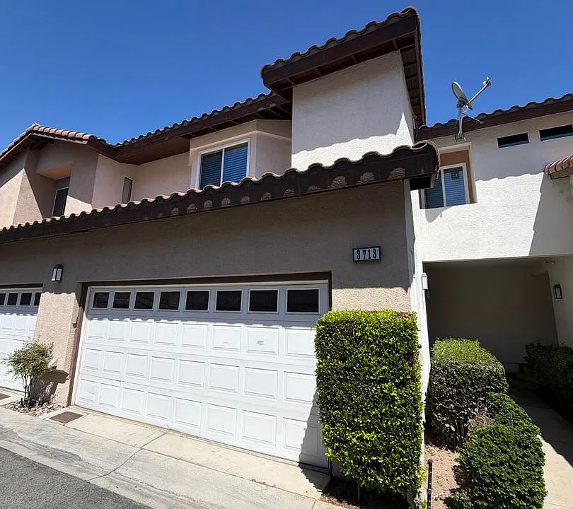 3713 Calle Curacso