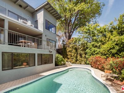 3672 Holboro Dr, Los Angeles, CA, 90027