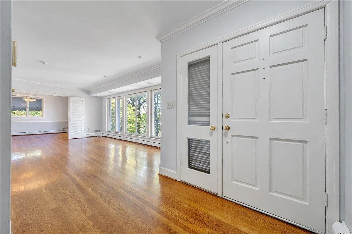 4 bed, 3.5 bath, 2866 sqft, $2,750 — Photo 3