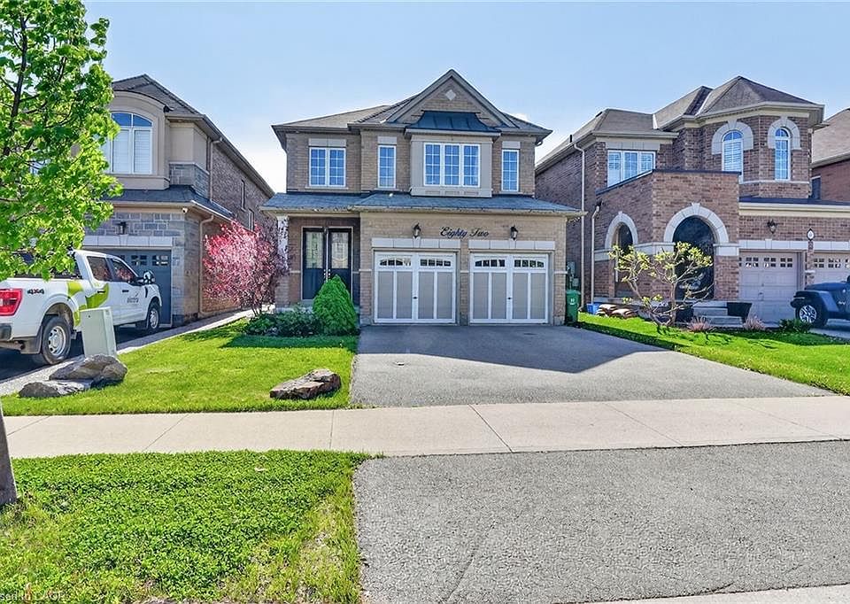 1st image of 82 Chaumont Dr