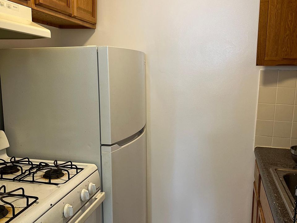 2nd image of 14209 Barclay Ave #1C