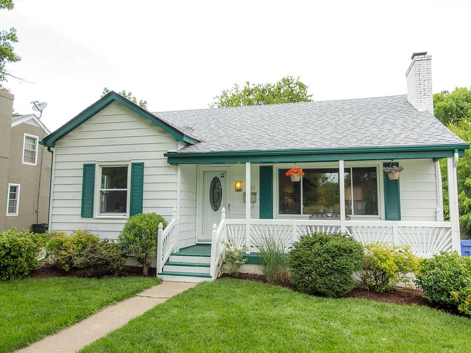 1st image of 561 Stratford Dr
