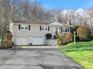 627 Booth Hill Rd, Shelton, CT 06484