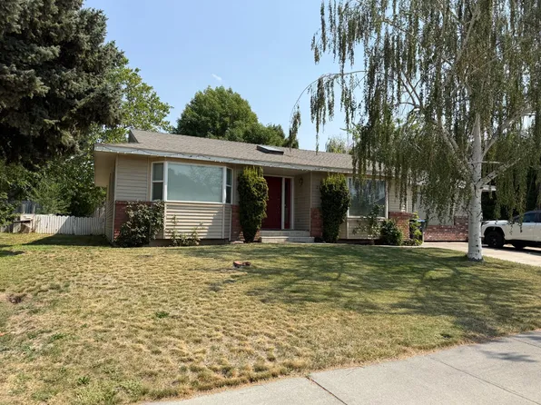 2137 S Belair Dr, Moses Lake, WA 98837