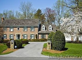 9704 Kendale Rd, Potomac, MD 20854