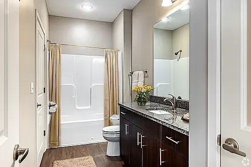 Brighton Crossing Apartments — Photo 30