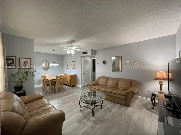 5300 Washington St APT N216, Hollywood, FL 33021