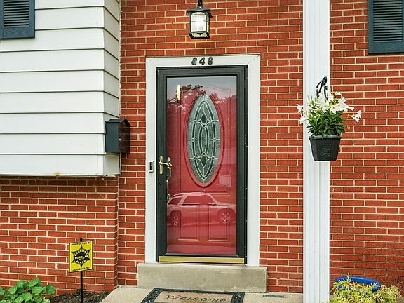 4th image of 848 Hanson Dr