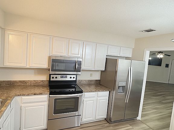 3rd image of 8536 Cross Timbers Dr W