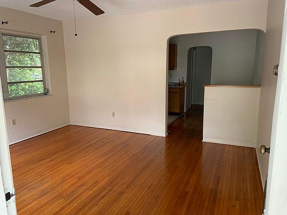2nd image of 220 Hibiscus Dr
