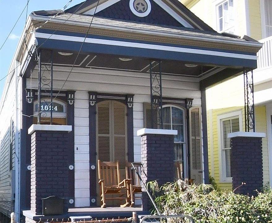 1st image of 1024 Port St