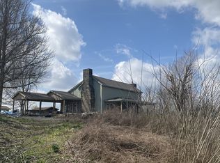 172 Chipman Rd, Bethpage, TN 37022