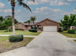 22385 Ensenada Way, Boca Raton, FL 33433