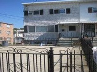 652 Logan Ave, Bronx, NY 10465