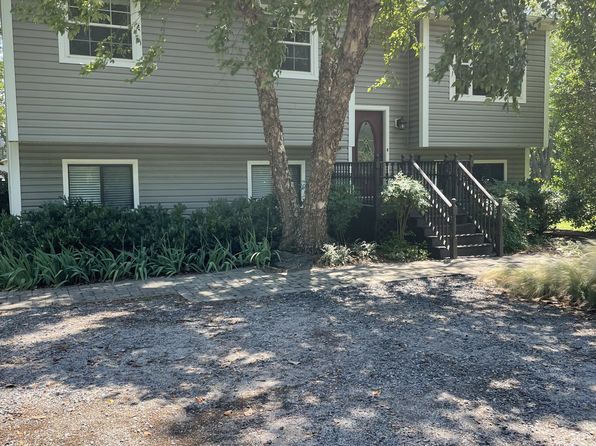 725 Masons Beach Rd