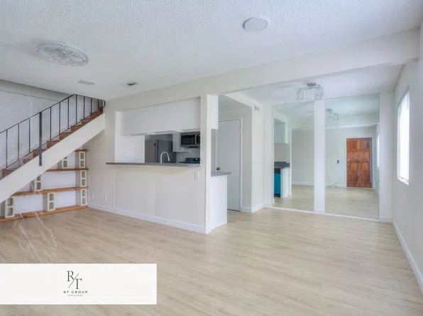 1085 W Sierra Madre Ave APT 2, Azusa, CA 91702