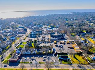 28 Station Rd, Bellport, NY 11713