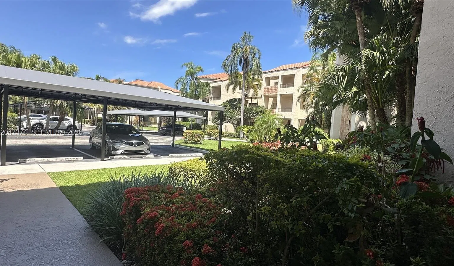 7472 La Paz Blvd — Photo 1
