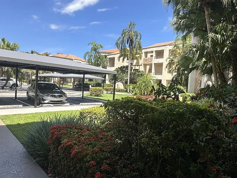 7472 La Paz Blvd #301 — Photo 22