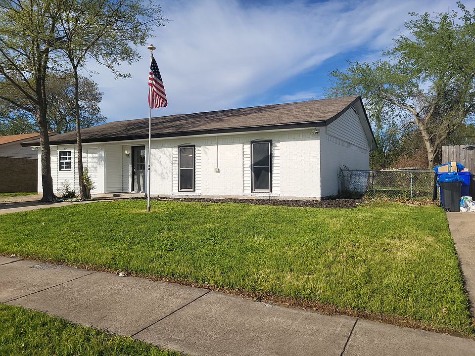 1st image of 514 Southlake Dr
