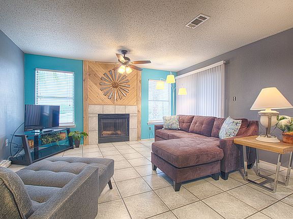 3rd image of 604 Highcrest Dr Unit 221