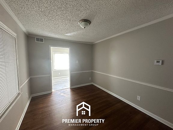 4th image of 5477 Pipers Gap Dr