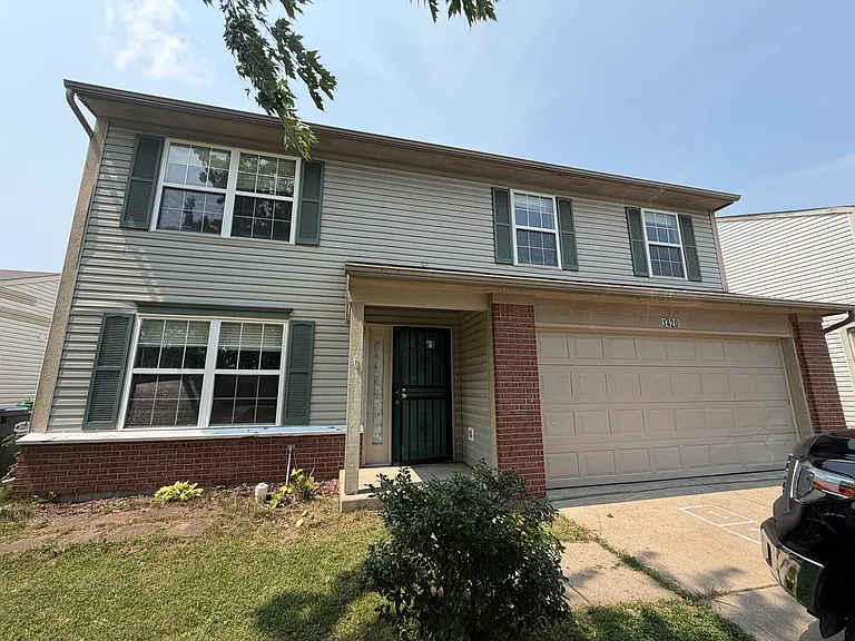 1420 Blue Brook Way — Photo 2