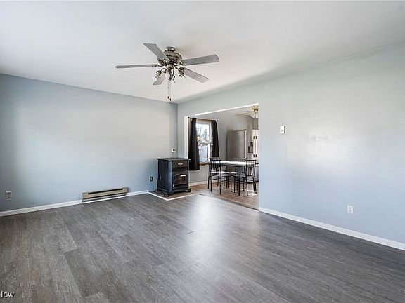 3rd image of 12236 Market St
