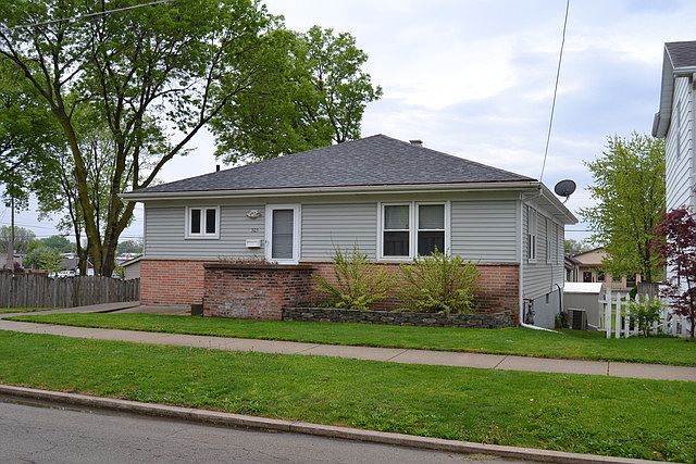 1st image of 305 Desoto St