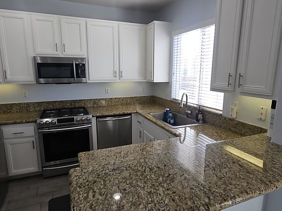 2nd image of 3200 Paseo De Fuentes