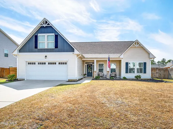 42 E Maritt Street, Hampstead, NC 28443