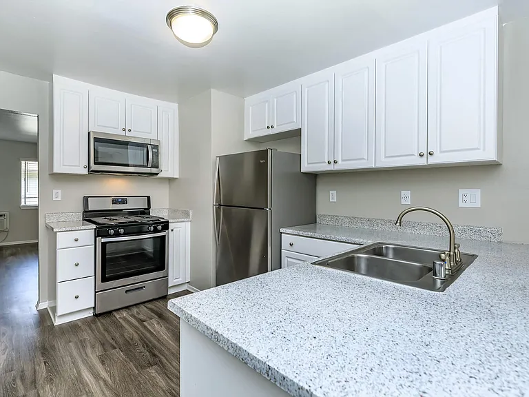 Meadowood Place Apartment Homes — Photo 20