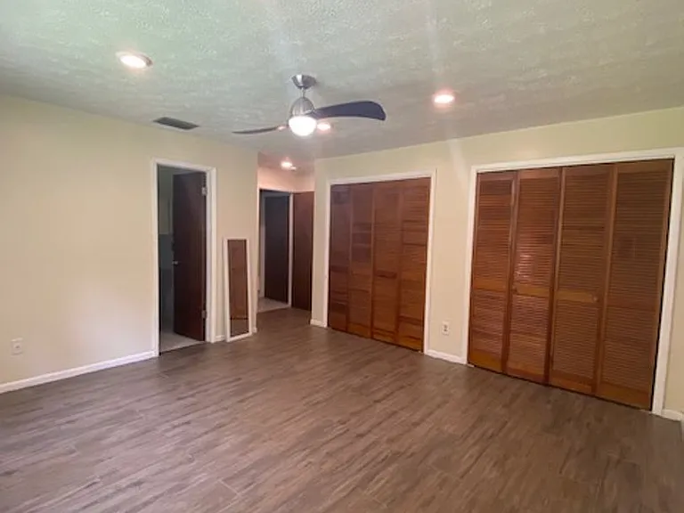 1517 Loretta Ct — Photo 13