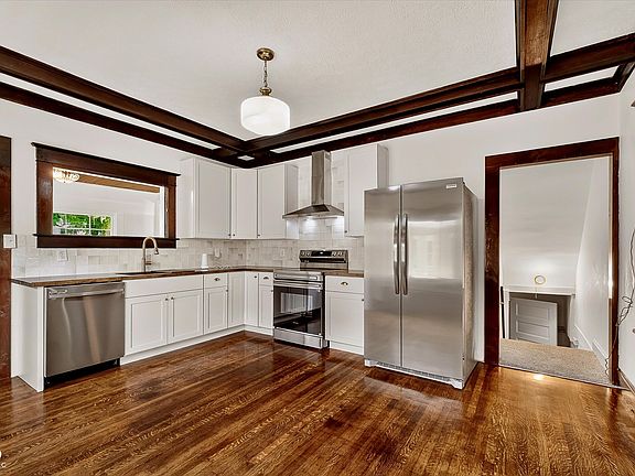 5th image of 42 N Riley Ave