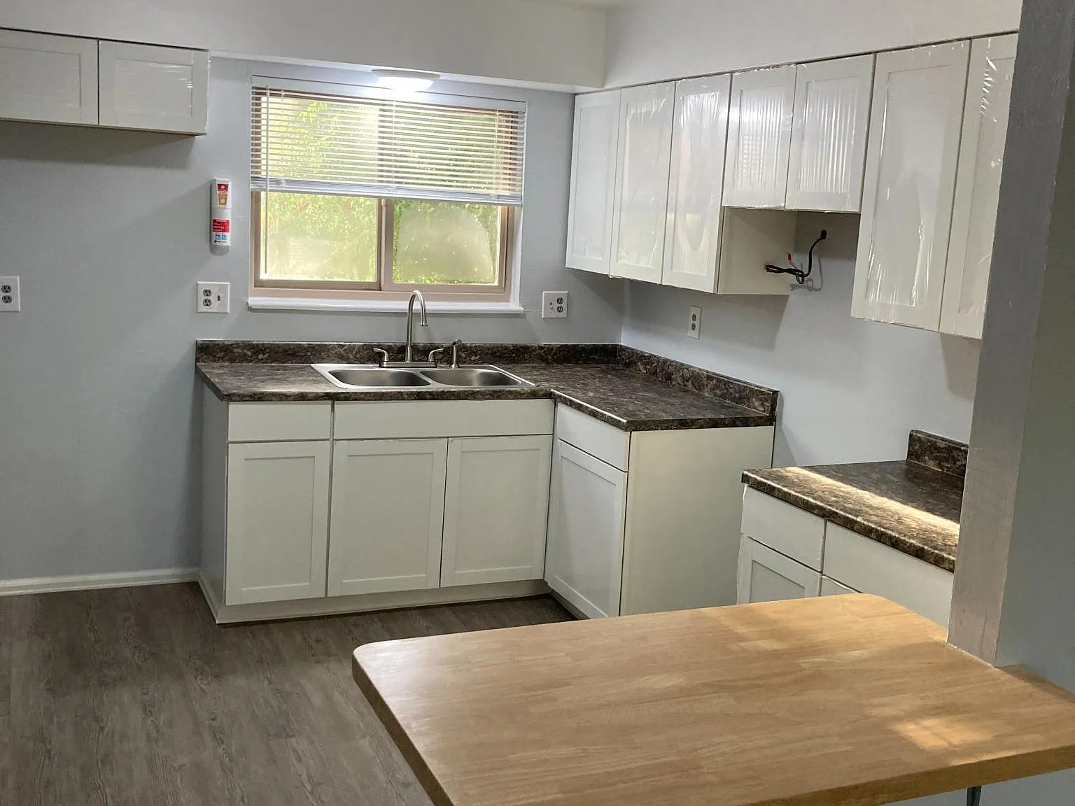 2 bed, 750 sqft, $1,225 — Photo 3