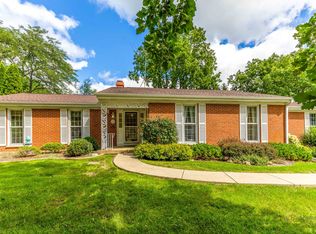 36W650 Hickory Hollow Dr, Dundee, IL