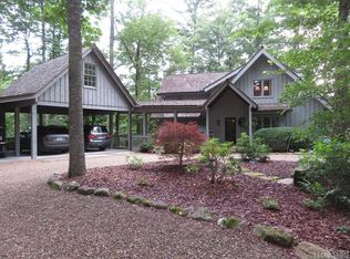 28 Dog Hobble Way, Cashiers, NC 28717