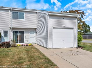 1898 Hickory Ln, Glendale Heights, IL