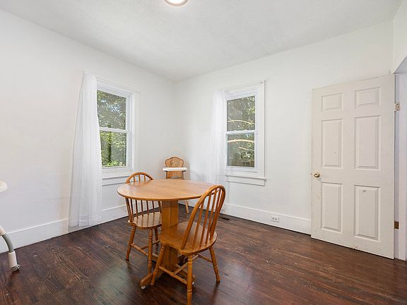 5th image of 351 Abbie St SE