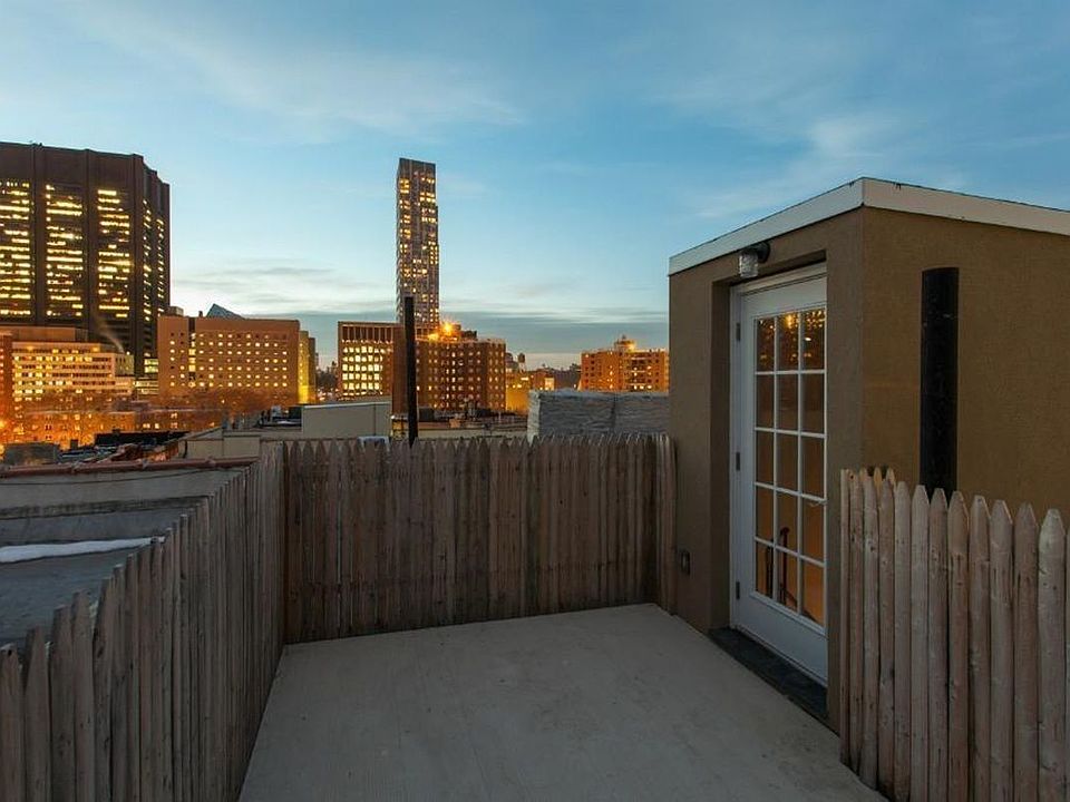 2nd image of 323 E 10th St APT 5