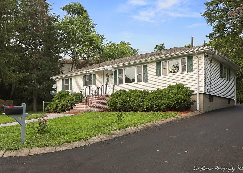 1st image of 318 Highland Ave
