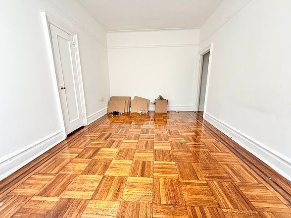 2nd image of 146 E 18th St Unit 3G