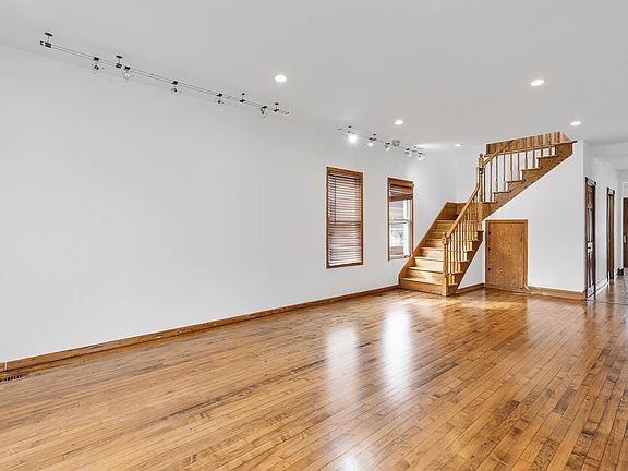 4th image of 9610 S Kedzie Ave