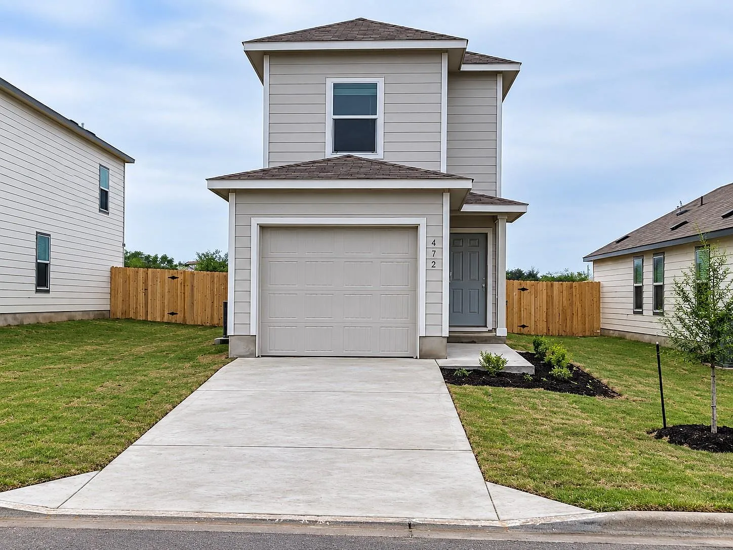 3 bed, 2.5 bath, 1462 sqft, $1,700 — Photo 2