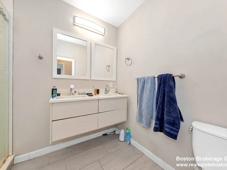 228 Calumet St #1 — Photo 12