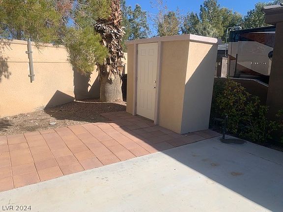 5th image of 8175 Arville St #12