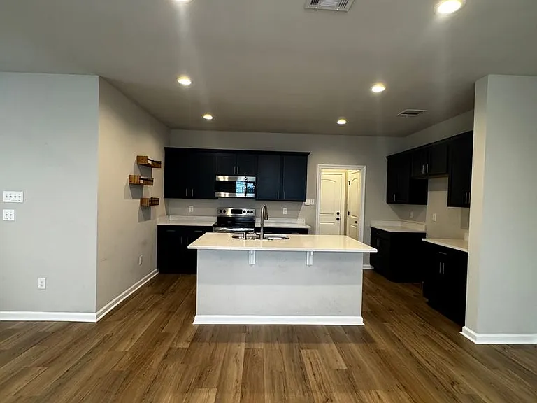 1003 Bengal Crossing Ave — Photo 10
