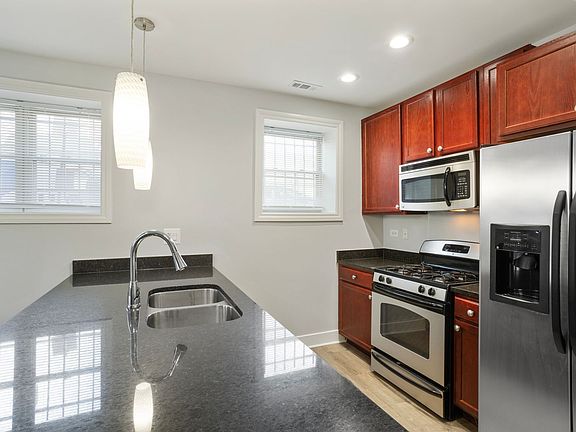 2nd image of 7357-67 N Ashland Ave #7367G