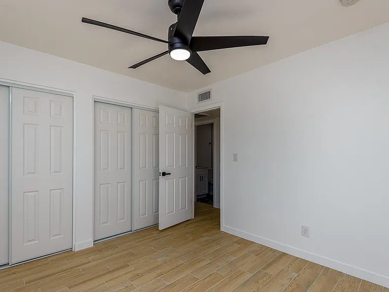 2519 W Vineyard Rd — Photo 8