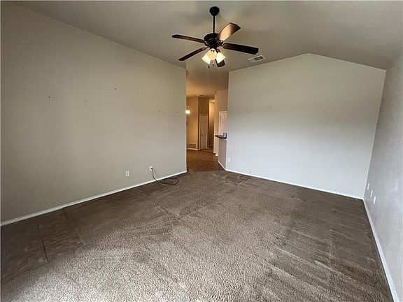 3rd image of 4205 Cambridge Dr #B